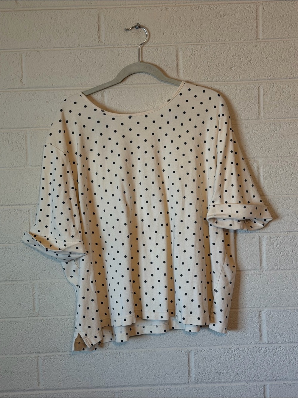 Serengeti Cream Tee with Black Polka Dots